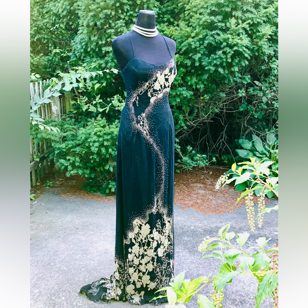 Vintage Alyce Designs Elegant Black And Gold Silk Beaded Evening Gown